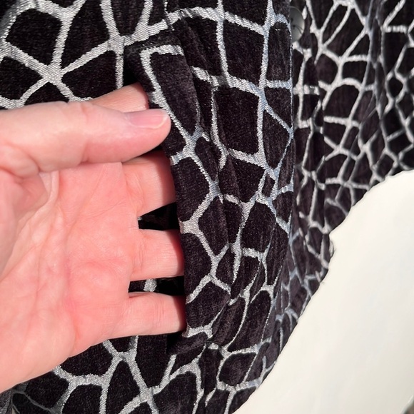 CHICO'S Geometric Metallic Silver/Black Button Down Holiday Party Jacket SZ XL - Picture 2 of 16